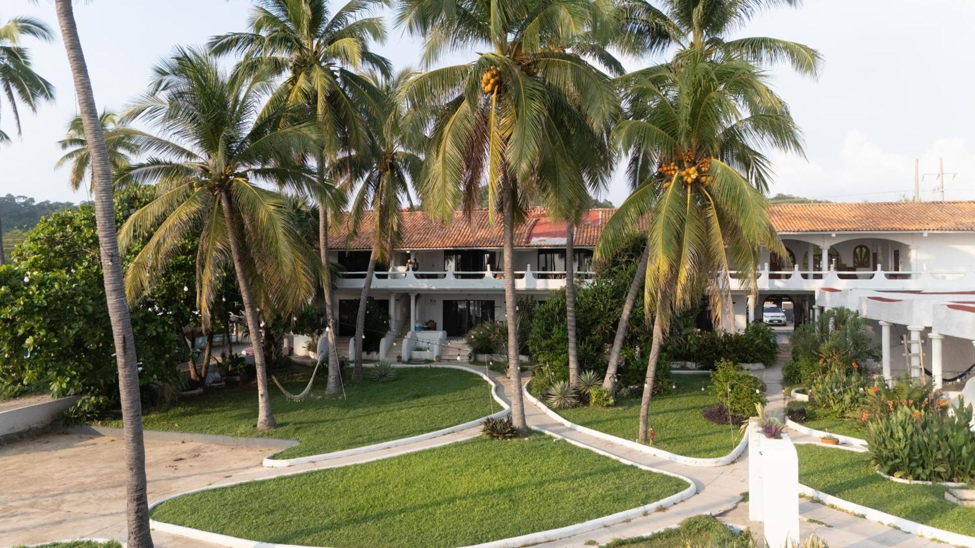 Hotel Tres Santos Troncones Exterior photo